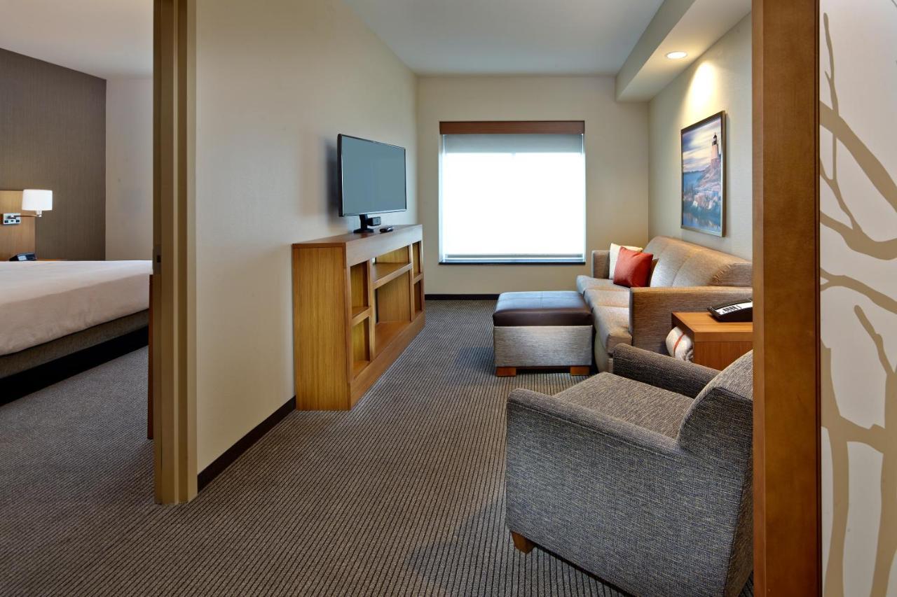 Hyatt Place Warwick/Providence Airport Екстер'єр фото